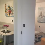 Апартаменты House 112 *