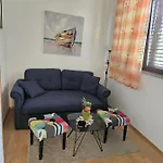 House 112 Апартаменты *