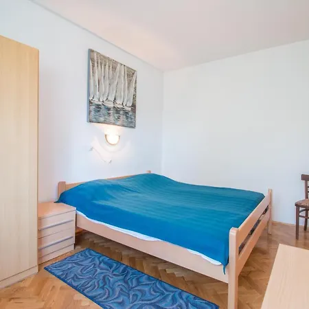 Apartment House 112 *